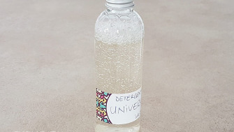 Uniwersalny detergent