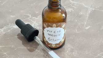 Serum z witaminą C, E + kwasem ferulowym