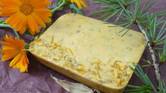 Sapone alla calendula e ylang-ylang