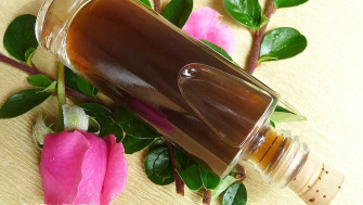 Tonico ayurvedico ringiovanente e seboregolatore