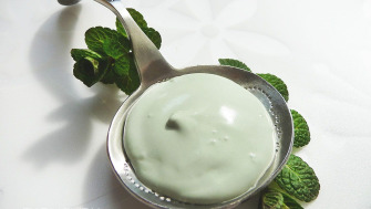 Pasta dental clásica de menta fresca
