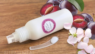 Plum Plump Feuchtigkeitscreme für pralle Haut