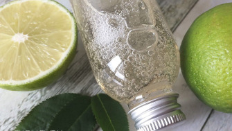 Clarifying shampoo for oily hair
