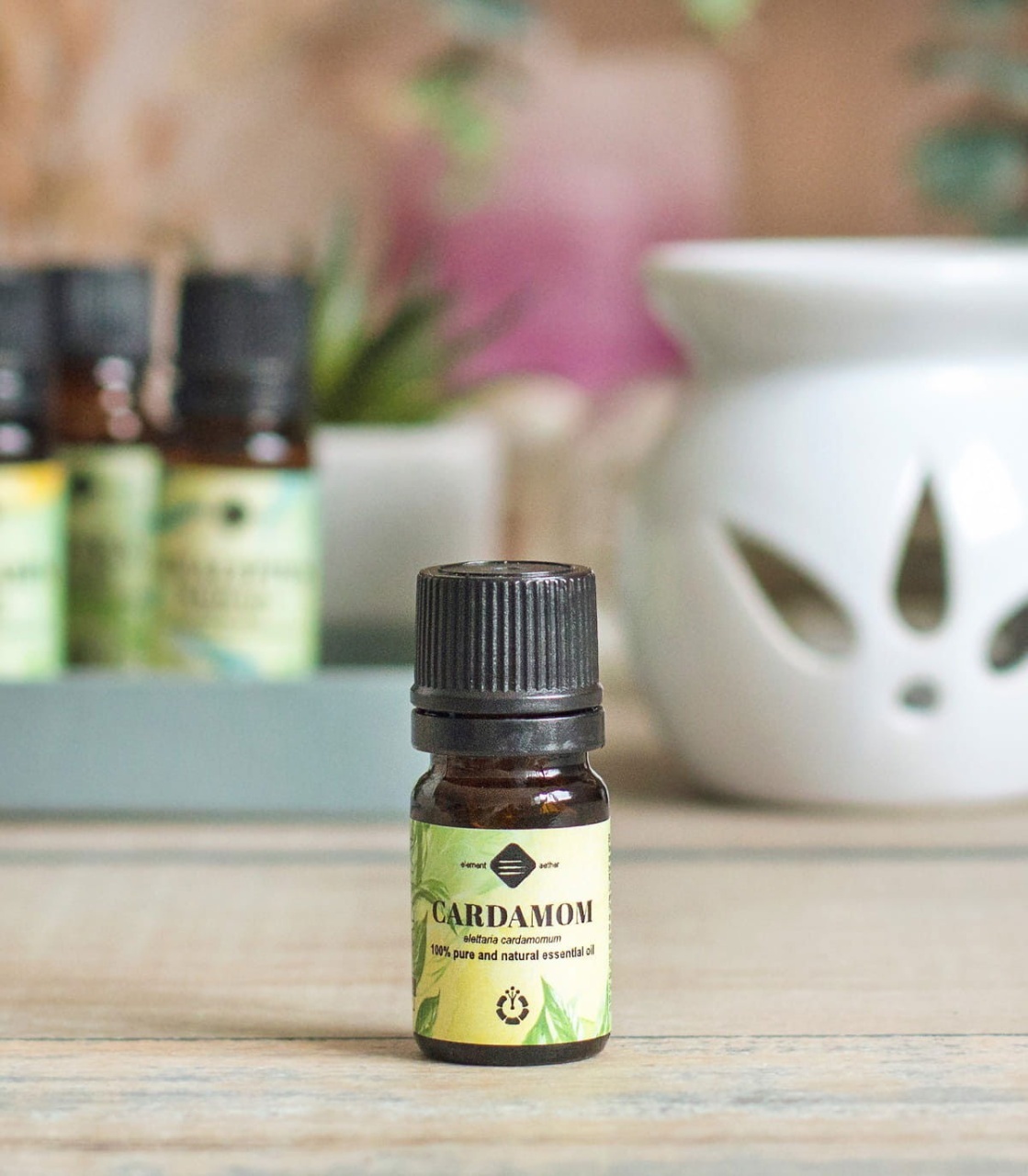 Opam akasini tugilgan kunida sovga qilgan porno tomosha qiling