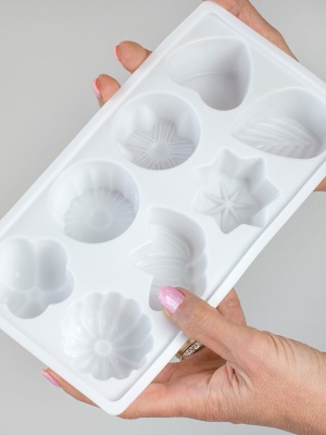 Soap mold, Nature