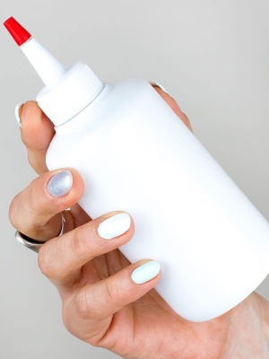 Squeeze bottle with spout - Img 1