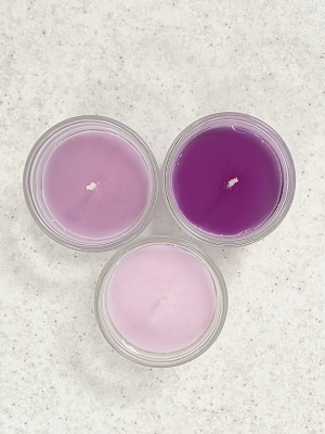 Violet candle color