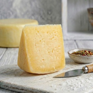 Pirotski kačkavalj ovčiji 400 g