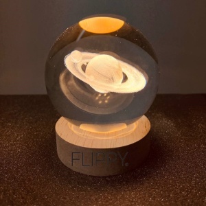 Lampa de Veghe Glob de Cristal - Model Saturn 3D, baza de lemn, lumina calda, alimentare USB #JJ5320 - Img 4