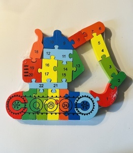 Puzzle 3D din Lemn Escavator fata/verso cu Alfabet/ Numere, 26 piese, multicolor #JJ5199