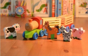 Trenulet din Lemn cu Animale, Locomotiva si 2 Vagoane, 40 cm, Multicolor #JJ5407 - Img 10