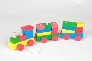 Trenulet din Lemn cu Locomotiva, 2 Vagoane si Forme Geometrice #JJ5207 - Img 7