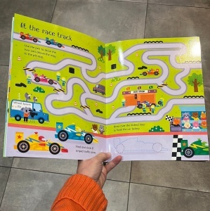 Usborne: Things that Go Activities - Wipe Clean (with Pen) #BK460 - Img 2