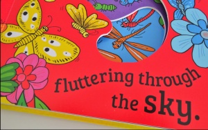 Hide and Peek: Creepy Crawlies - A Colorful Peek-Through Adventure#BK290 - Img 6