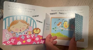 Lulu Loves Noises - Lift the Flaps Book #BK278 - Img 5