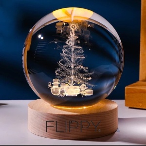 Lampa de Veghe Glob de Cristal - Model Brad de Craciun, baza de lemn, lumina calda, alimentare USB #JJ5449