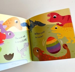 Dino -A Cracking Book of Colours -My Peek Through #BK185 - Img 5