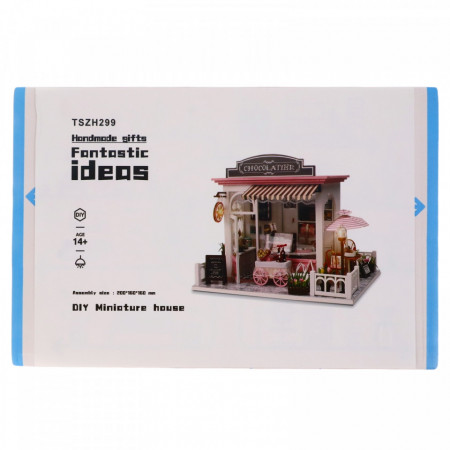 Diorama, Magazin de ciocolata, Carcasa acrilica de protectie, NO423, 14 ani, 200 x 160 x 160 mm, Multicolor