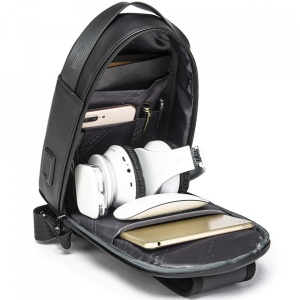 Geanta crossbody tip sling, cu port USB 3.0