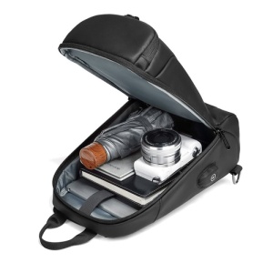 Geanta de umar, de piept sau de mana, impermeabila, cu port de incarcare USB, GETICS, 31x20x12 cm, Neagra - Img 4