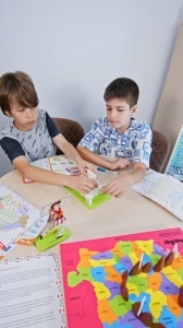 Descopera Romania - Harta Puzzle cu 70+ Activitati despre Geografia, Cultura si Patrimoniul Romaniei - Img 6