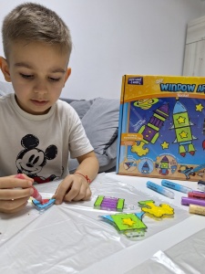 Set Creativ Decoratiuni de Pictat pentru Fereastra - Rocket - Img 6