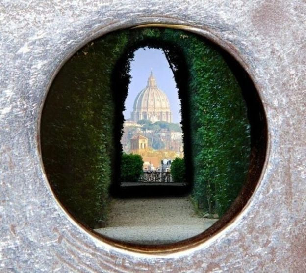 Buco della serratura dell’Ordine di Malta