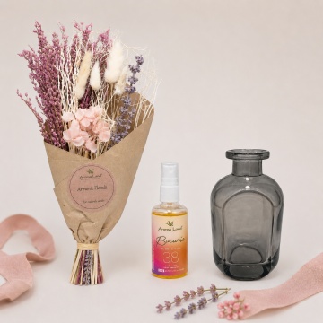 set Mini Bouquet Pink, vază decorativă la alegere și spray de cameră Bubble Gum