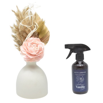 Aranjament floral Pink Glow + spray cadou Vanilie Nocturna gama Note Urbane