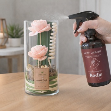 Aranjament floral roz cu efect decorativ si aromaterapie prin parfumare cu spray sau uleiuri aromate