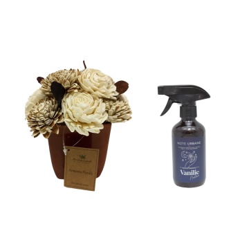 Aranjament floral Pure Mood + cadou spray ambiental Vanilie Nocturna din gama Note Urbane