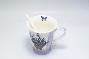 Cana pentru ceai cu sita metalica detasabila si capac din portelan Lavender