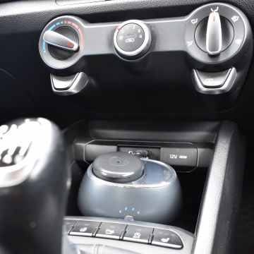 Odorizant auto Autonom - nebulizator in suportul din fata al masinii