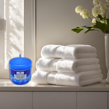 Lumanare parfumata Fresh Linen pentru prospetime zilnica