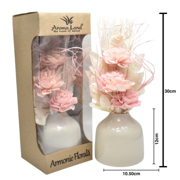 aranjament floral din lemn de sola cu flori roz in cutie cadou pentru living sau birou