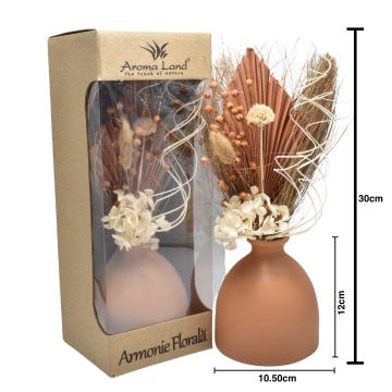 Aranjament floral Orange Mood cu flori de Sola in cutie cadou