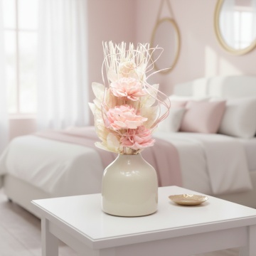 aranjament floral trandafir roz potrivit pentru decor modern si romantic