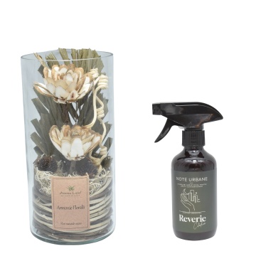 Aranjament floral Natur cilindru + cadou spray ambiental Reverie Citadina din gama Note Urbane