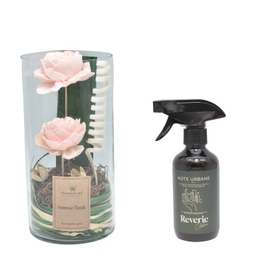 Aranjament floral Pink cilindru + cadou spray ambiental Reverie Citadina din gama Note Urbane