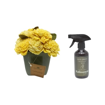 Aranjament floral Sunshine Bliss + cadou spray ambiental Rafinament Exclusiv din gama Note Urbane