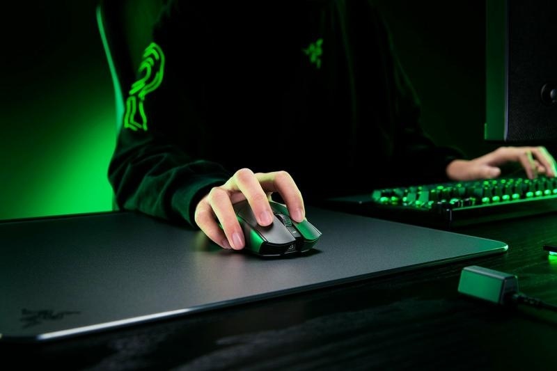 Mouse Razer Viper V3 Pro, rezolutie maxima 35000 DPI, durata de viata baterie pana 95 hours la 1000 Hz, pana la 62 pre la 2000 Hz, pana la 40 ore la 4000 Hz pana la ore la 8000 Hz, negru - Img 9
