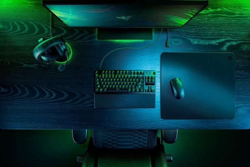 Mouse Razer Viper V3 Pro, rezolutie maxima 35000 DPI, durata de viata baterie pana 95 hours la 1000 Hz, pana la 62 pre la 2000 Hz, pana la 40 ore la 4000 Hz pana la ore la 8000 Hz, negru - Img 10