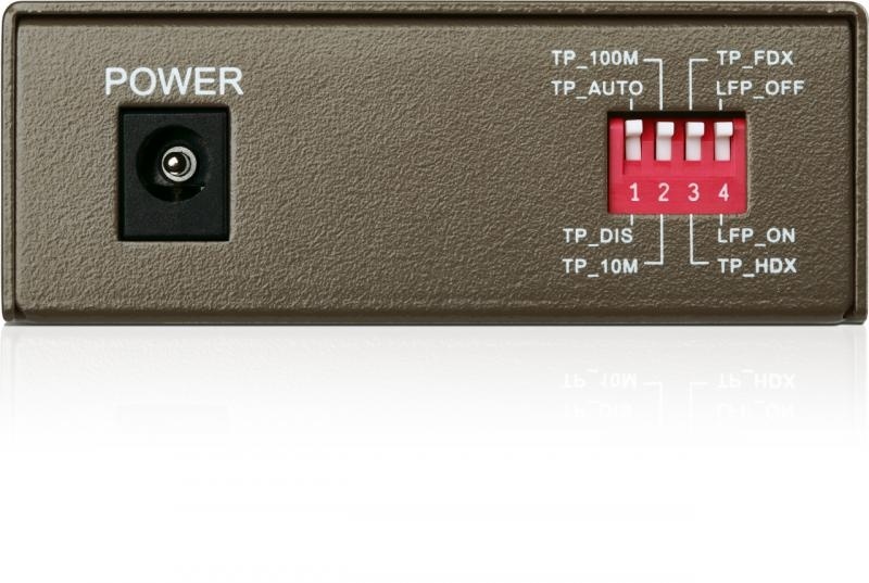 "Omada 10/100 Mbps RJ45 to 100 Mbps Single-mode SC WDM Bi-Directional Fiber Converter PORT: 1× 100Mbps SC Port, 1× 10/100M RJ45 Port (Auto MDI/MDIX) SPEC: Full-duplex, Tx:1310 nm, Rx:1550 nm, Up to 20 km, Chassis TL-MC1400 rack-mountable" - Img 3