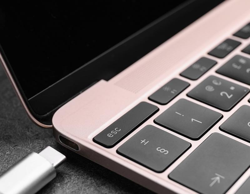 D-Link DUB-2333 5-in-1 USB-C Hub with HDMI and power delivery, 1* USB-C connector, 1* HDMI Port, 3* USB Type- APort (USB 3.0), 1* USB-C powerdelivery. - Img 7