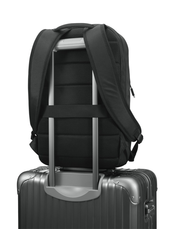 Lenovo ThinkPad Essential 16-inch Backpack (Eco), Two main compartments, including a dedicated padded PC pocket, designed to fit Lenovo ThinkPad laptops up to 16 inches, Two additional front zip pockets for quick accessory access, One mesh side water - Img 4