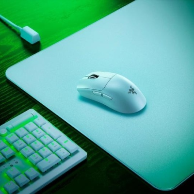 Mouse Razer Viper V3 Pro, conectivitate Razer HyperSpeed Wireless si prin fir, durata de viata baterie pana la 95 ore la 1000 Hz, pana la 62 ore la 2000 Hz, pana la 40 ore la 4000 Hz, pana la 17 ore la 8000 Hz, alb - Img 10