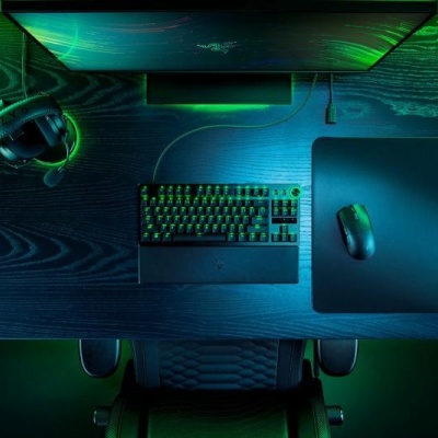 Mouse Razer Viper V3 Pro, rezolutie maxima 35000 DPI, durata de viata baterie pana 95 hours la 1000 Hz, pana la 62 pre la 2000 Hz, pana la 40 ore la 4000 Hz pana la ore la 8000 Hz, negru - Img 10