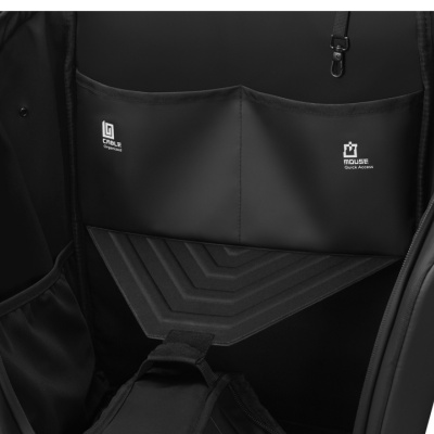Rucsac Lenovo Legion 16 Armored GB900 pentru laptop de gaming de 16 inch; fabricat din poliester, cu invelis exterior din poliuretan; potrivit pentru dispozitive cu dimensiuni de pana la: 36 cm x 2.4 cm x 29 cm; greutate: 1.3kg; culoare: negru - Img 3