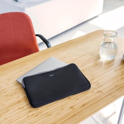 Rucsac Trust Primo Soft Sleeve for 11.6" laptops - black Specifications General Type of bag sleeve Number of compartments 1 Max. laptop size 11.6 " Height of main product (in mm) 225 mm Width of main product (in mm) 330 mm Depth of main product (in mm) - Img 10