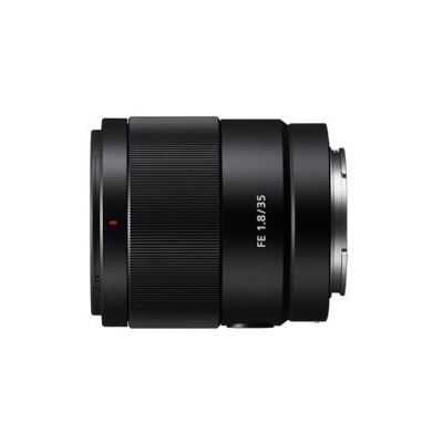 Sony FE 35 MM F1.8. Componentă pentru: MILC, Structura lentilelor: 11/9, Cea mai apropiata distanţă de focalizare: 0,22 m. Compatibilitate mărci aparate foto: Sony, Mărire maximă: 0,24x, Tip capac lentile: Parasolar obiectiv detașabil. Culoarea - Img 2